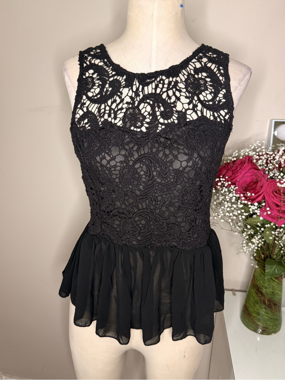 Latiste by Amy Black Lace Crochet Peplum Top Open Back Size L